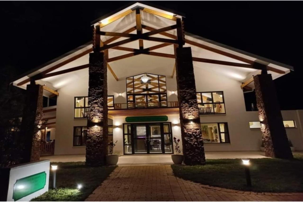 Gooderson Monks Cowl Golf Resort Champagne Valley Extérieur photo