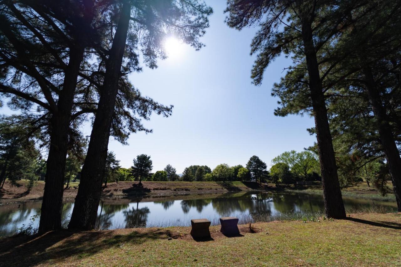Gooderson Monks Cowl Golf Resort Champagne Valley Extérieur photo