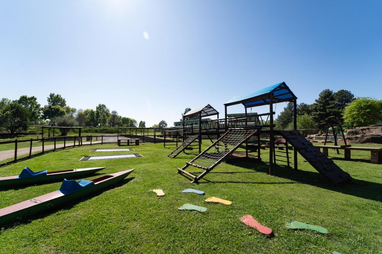 Gooderson Monks Cowl Golf Resort Champagne Valley Extérieur photo
